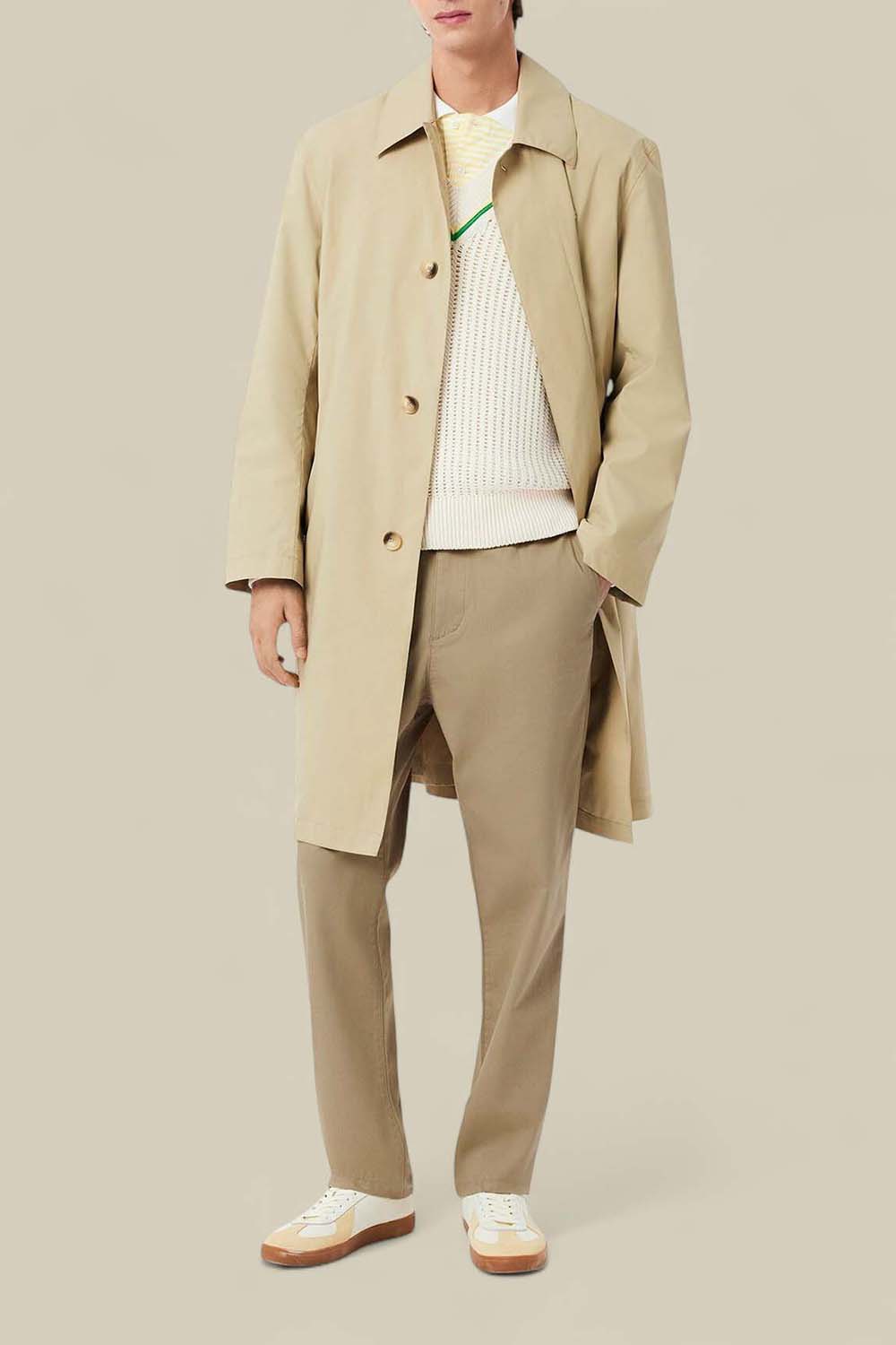 תמונת כל הלוק של מכנסי צ'ינו